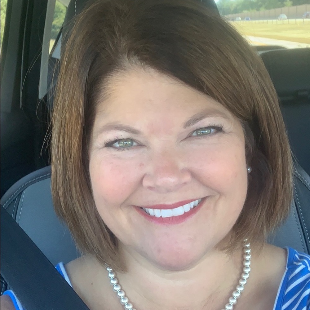 Meet your Posher, Stephanie